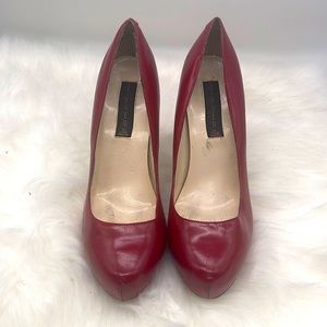 Steve Madden platform red pumps
